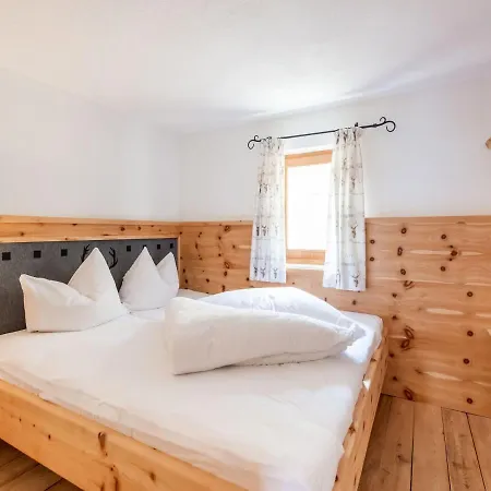Spacious With Sauna Nyaraló Fügenberg