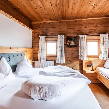 Spacious With Sauna Nyaraló Fügenberg